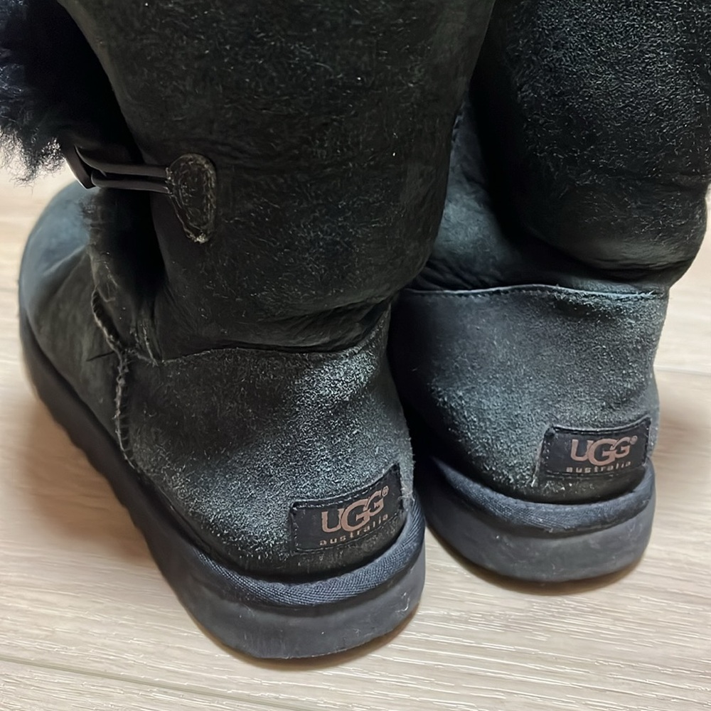 UGG Australia Women's Black Suede Shearling Sheepskin Button Boots Size 11 - Picture 3 of 10